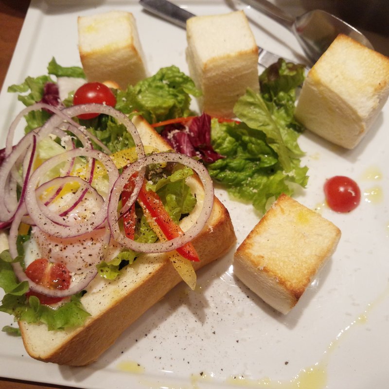 パンケース入りシーザーサラダ(一入 （ヒトシオ）)