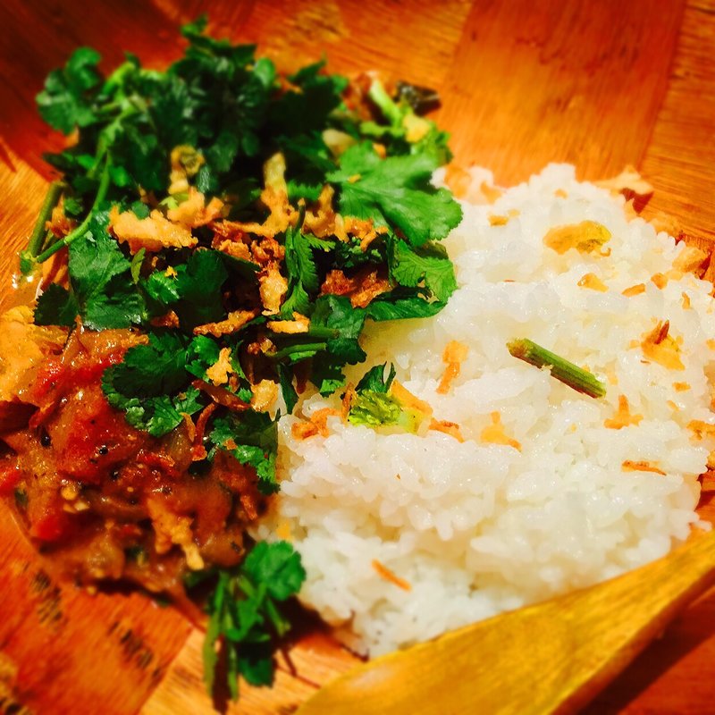 ミントチキンカレー(ケニック カレー （Kenick curry）)