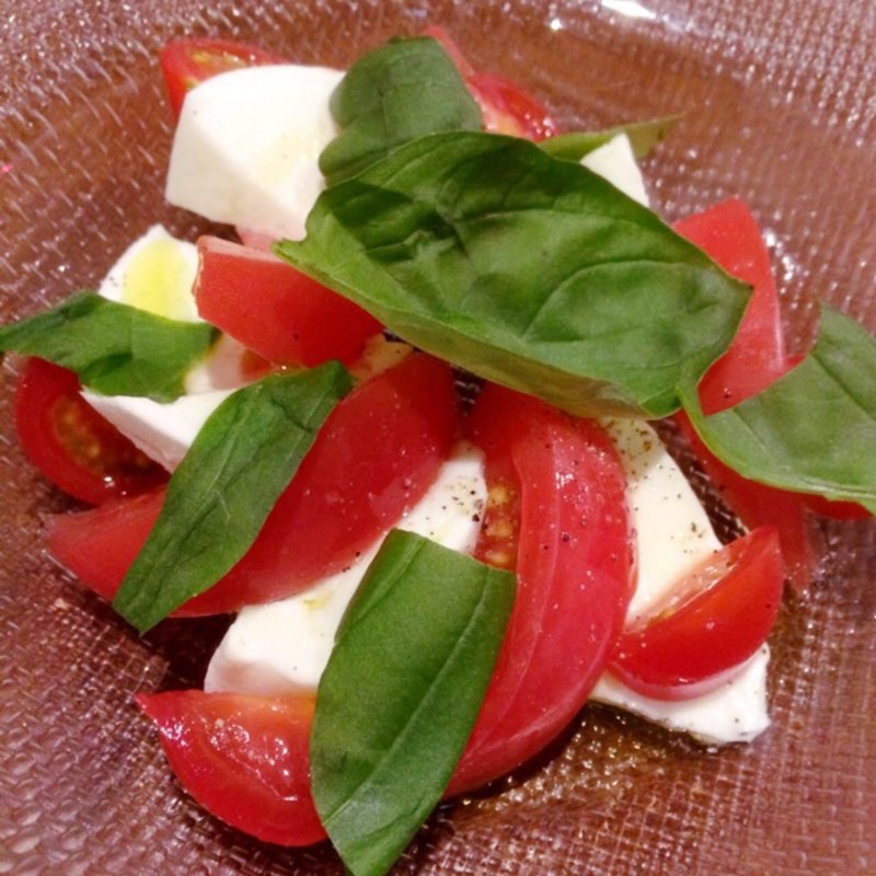 カプレーゼ(PIZZERIA&BAR LOGIC)