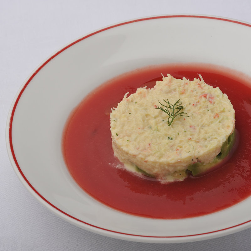 カニとアボカドのタルタル(パリのワイン食堂)