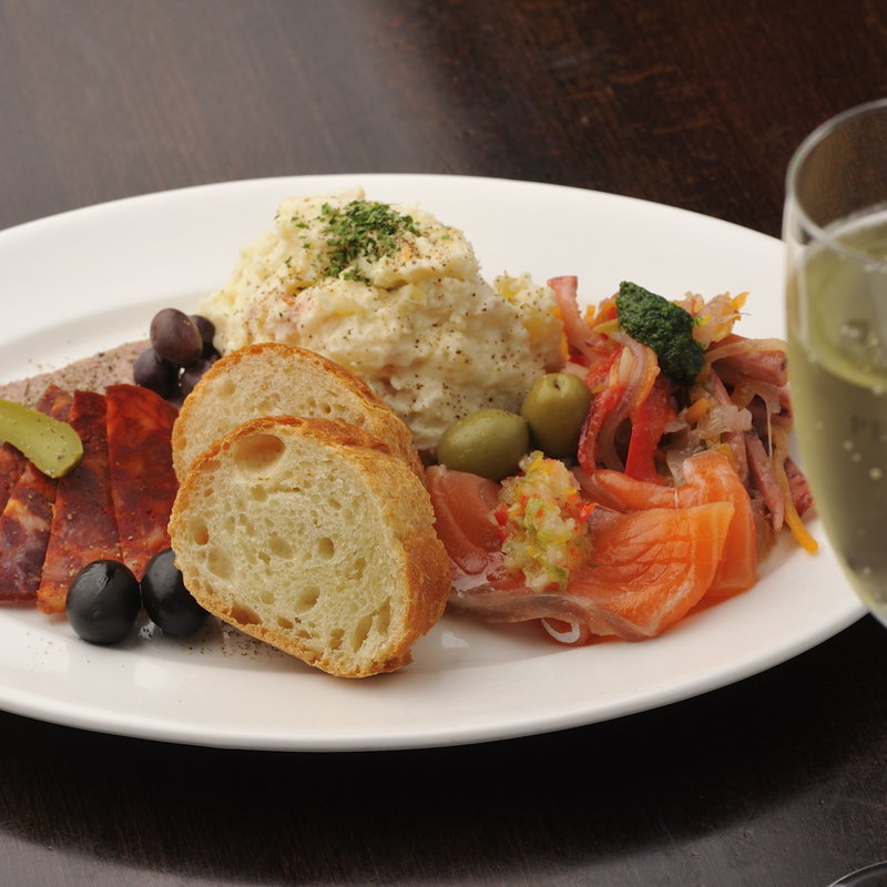 おまかせ盛り合わせ(バニュルス)