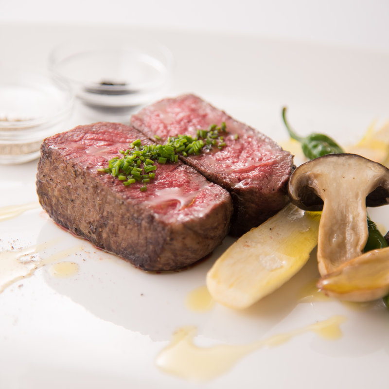 和牛のステーキ(虎ノ門 タニーチャ)