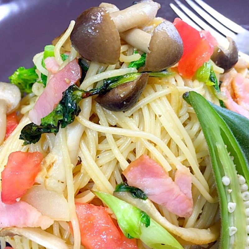 季節のお野菜とベーコンのアンチョビパスタ(丘の上 C-flat （シー フラット）)