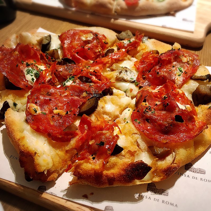 辛口サラミとハム(ピンサデローマ 表参道店 （PINSA DE ROMA）)