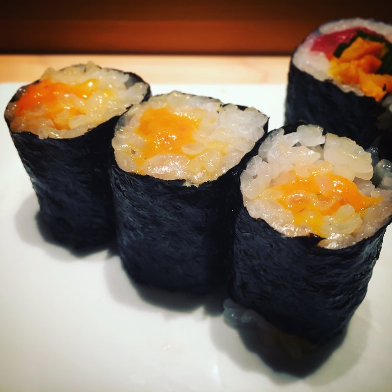 雲丹の細巻き(寿し芳)