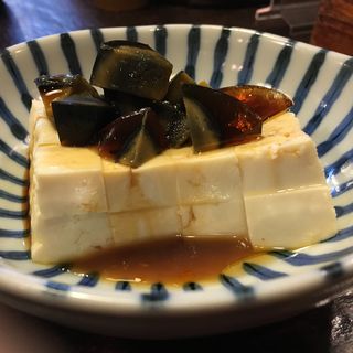 豆腐とピータンの和え物(蛸の壺 本店 （たこのつぼ）)