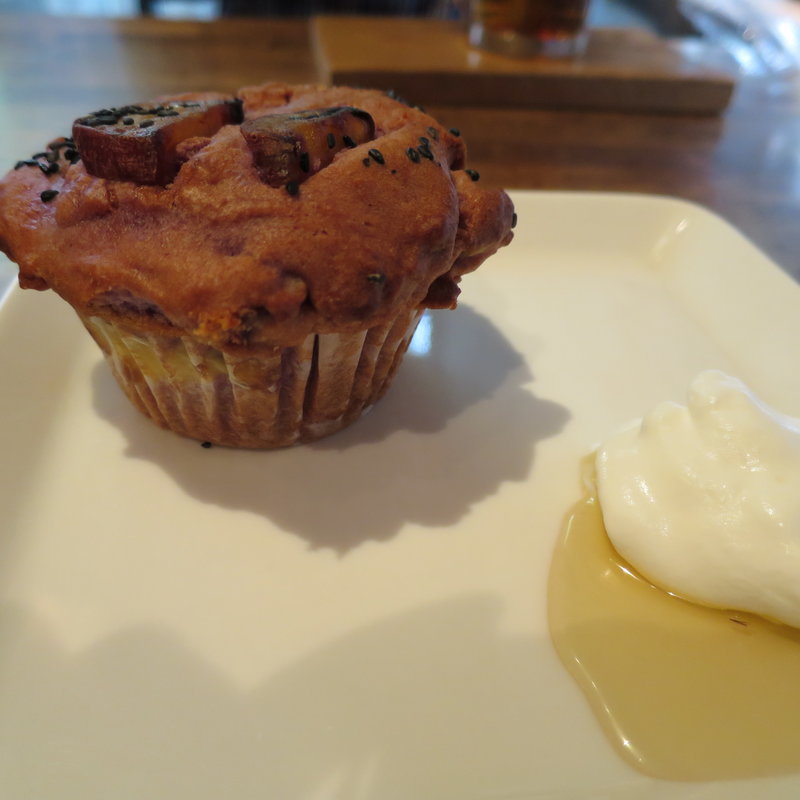 紫芋とアップルカスタードのマフィン(HAGISO)