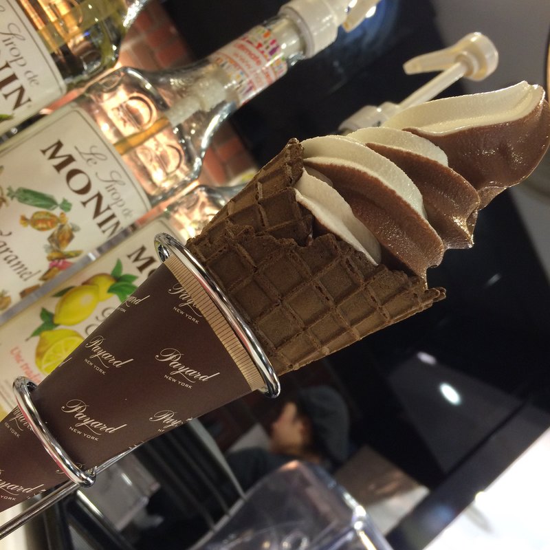 ミックスソフトクリーム(パイヤール そごう横浜店)