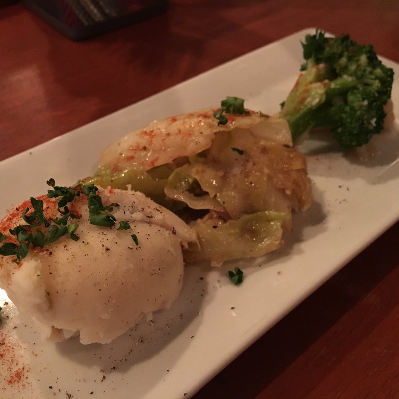 前菜ちょい盛り(元町バール Cheers)