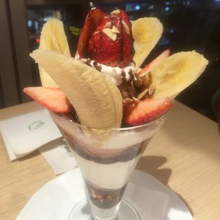 バナナチョコレートパフェ(京橋千疋屋 大丸東京店 （キョウバシセンビキヤ）)
