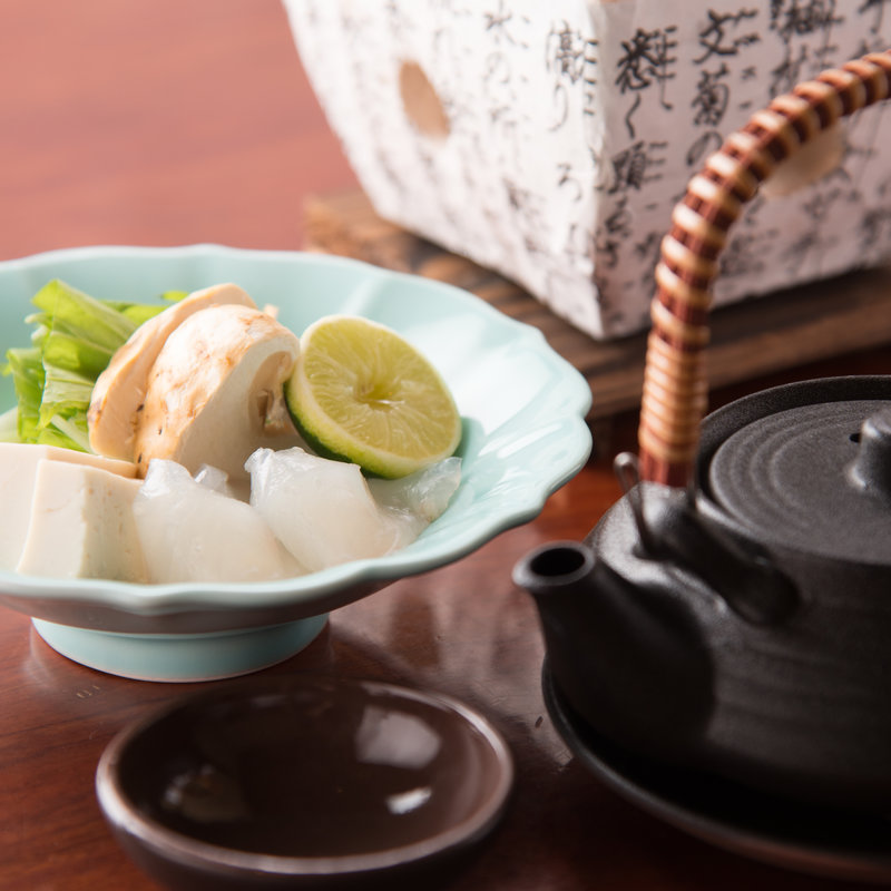 ふぐの土瓶蒸し(御曹司 きよやす邸 六本木本店)