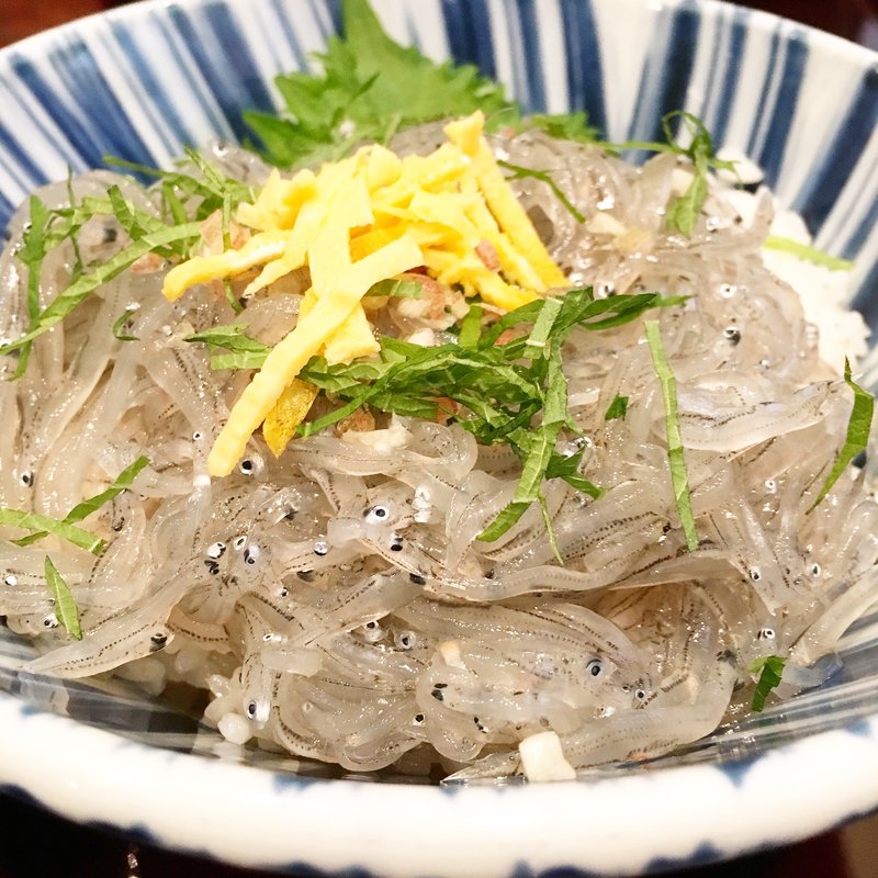 生しらす丼(鳥羽答志島 浜与本店 外宮前店 )