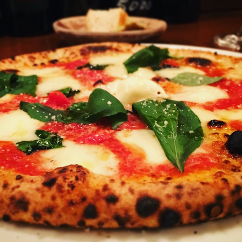 アルフィレット　（プチトマト・、モッツァレラ・バジル・パルミジャーノ）　(ガレオーネ （GALEONE）)