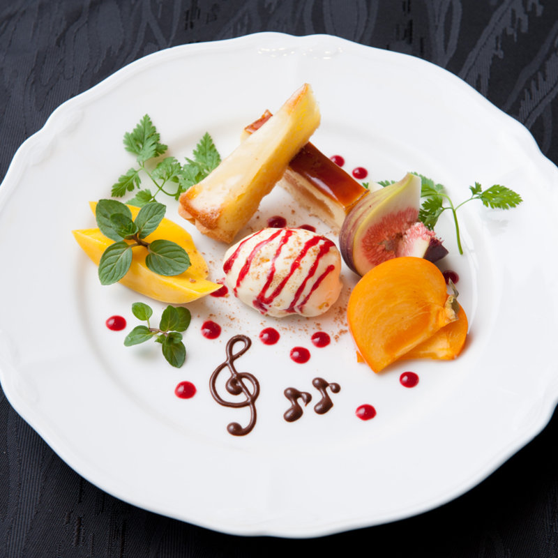 デザートの盛り合わせ(青山 牛彩)