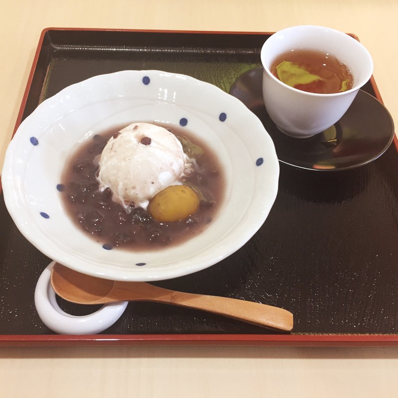 栗ぜんざいミルクアイス添え(ほうじ茶付き)(如水庵 原店)