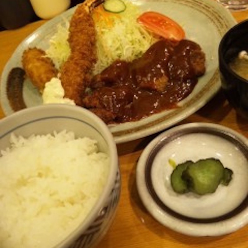 ミックス定食(洋食屋とんはる)