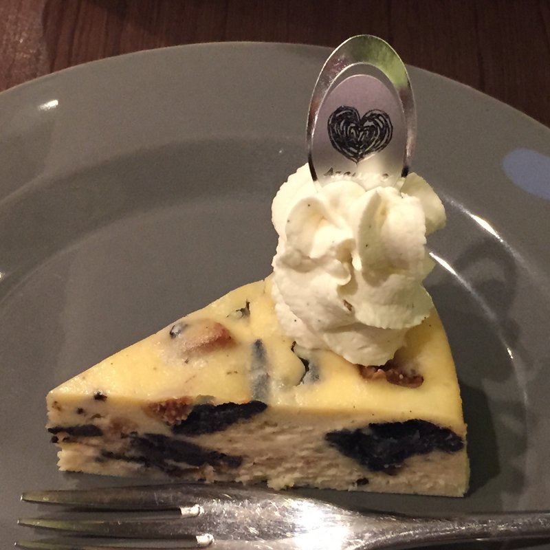 チーズケーキはAWORKSの看板商品です(エーワークス （A WORKS）)