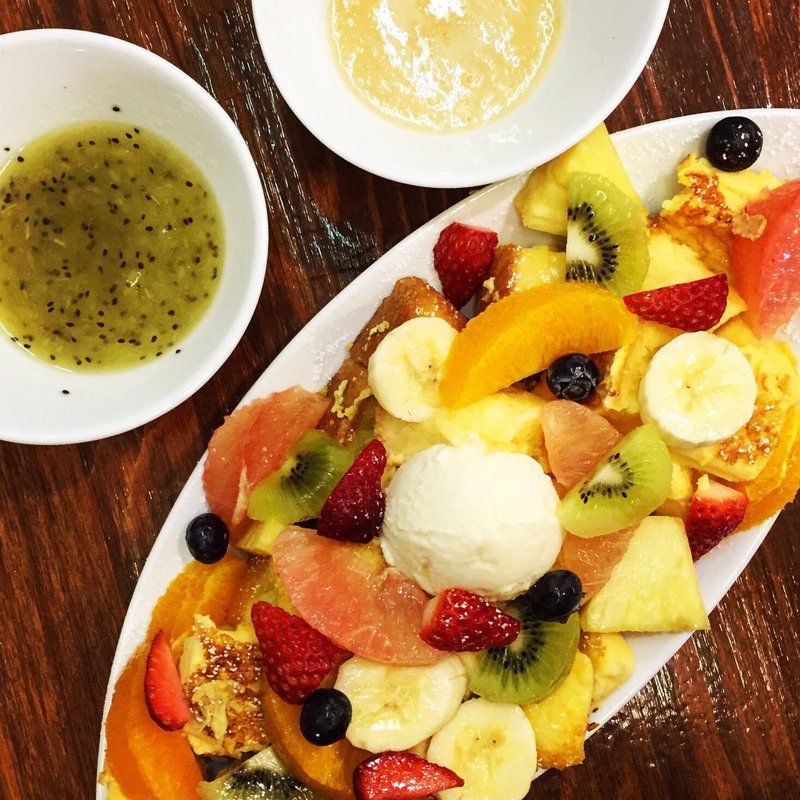 果物いっぱいフレンチトースト(山口果物 （ヤマグチクダモノ）)