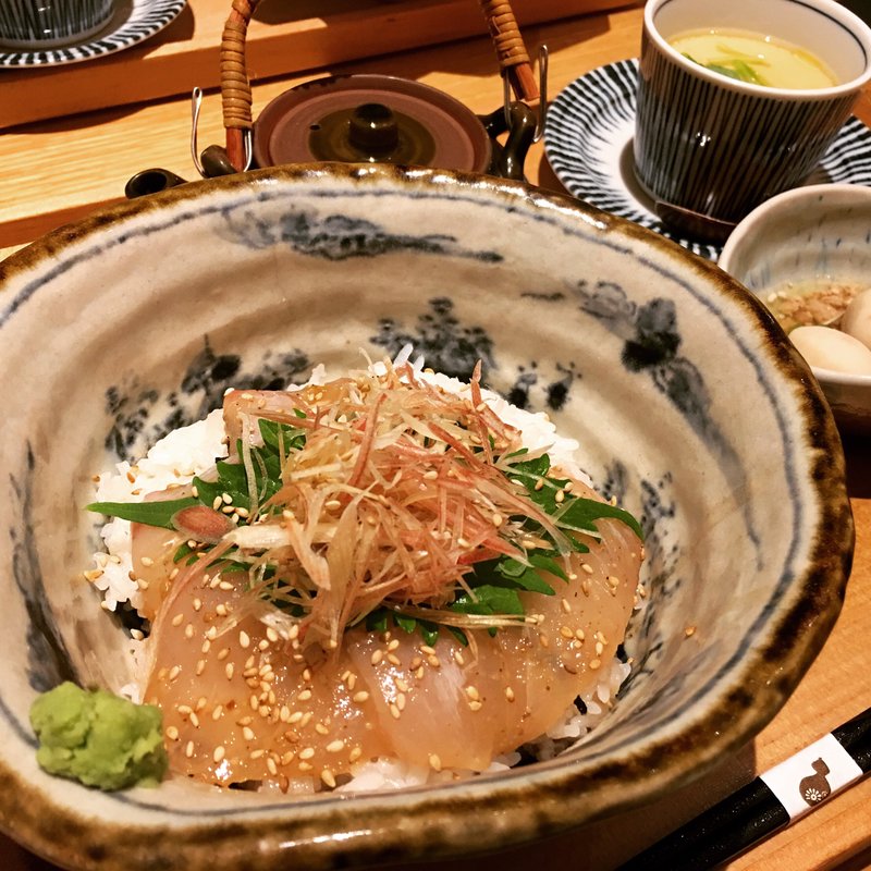 真鯛の胡麻醤油和え丼御膳(六本木いなきあ)