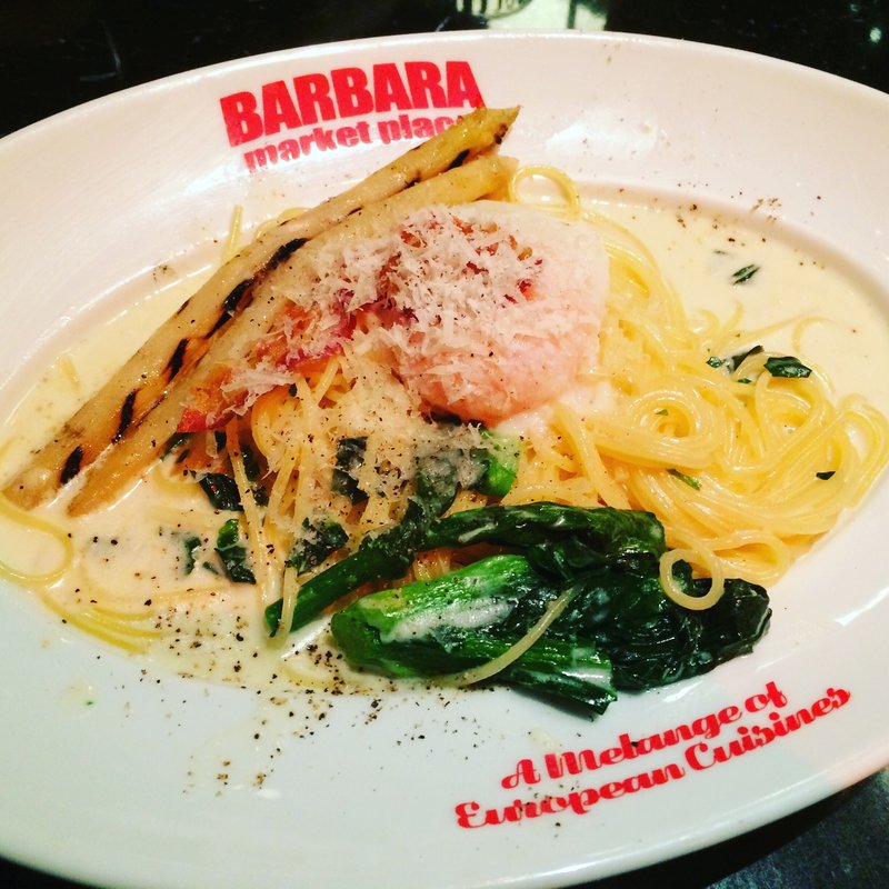 ホワイトアスパラガスのカルボナーラ(バルバラマーケットプレイス グランドロイヤル 大阪梅田エスト店)