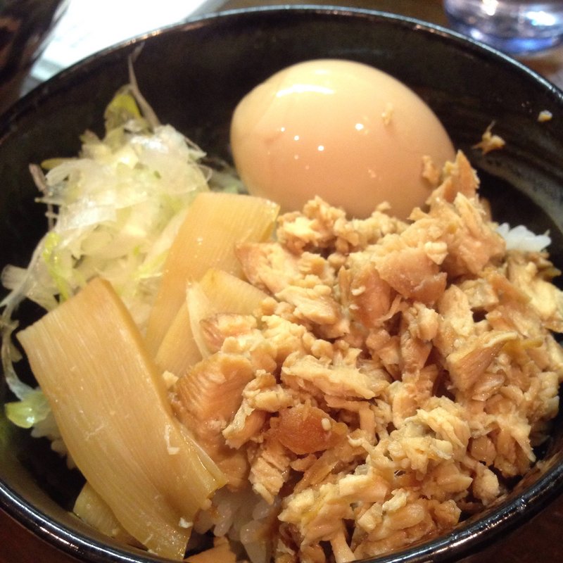 チャーシュー丼(かもめ)