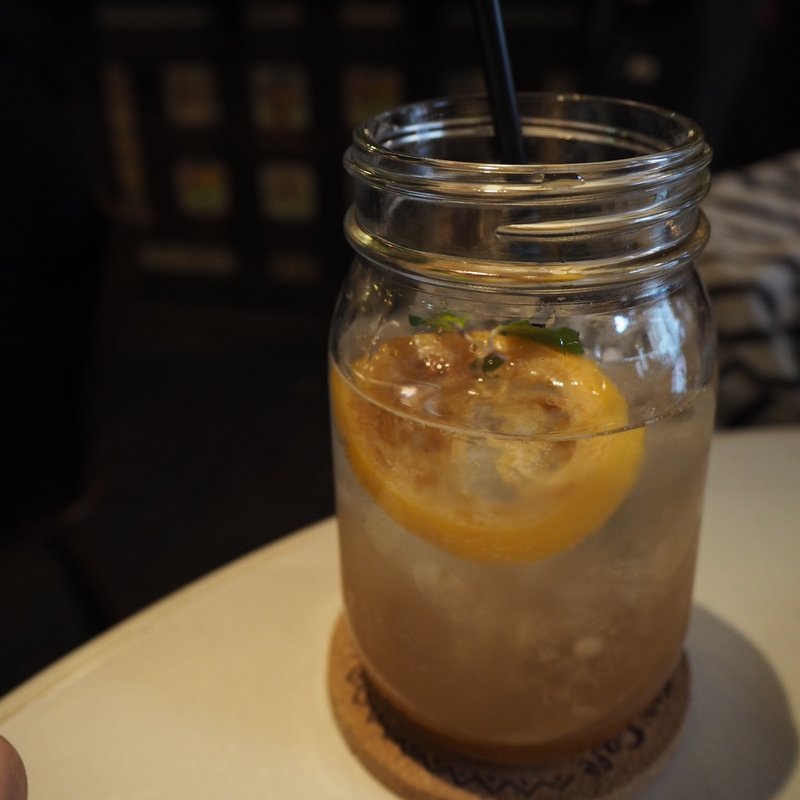 黒糖レモンスカッシュ(チャイハネカフェ)