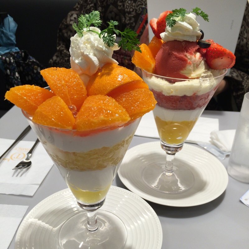 パフェ(TAKANOフルーツパーラー)