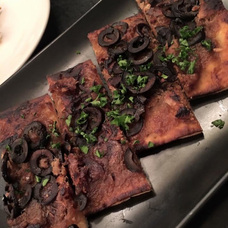 ベルギーのピザ（メニュー名忘れました）(ベルジアンビア・カフェ アントワープ セントラル （Belgian Beer CafeAntwerp Central）)