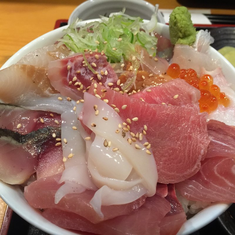 極上海鮮丼全部入りスペシャル(美味研鑽 TETSU)