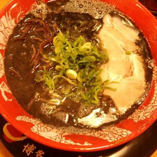 黒ラーメン(博多一幸舎 エキマルシェ大阪店)