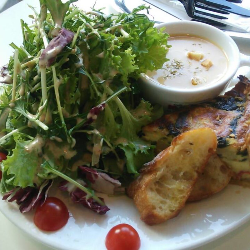 ホームメイドキッッシュセット＋ラテ(シェーカーズカフェ ラウンジ （shakers cafe lounge）)