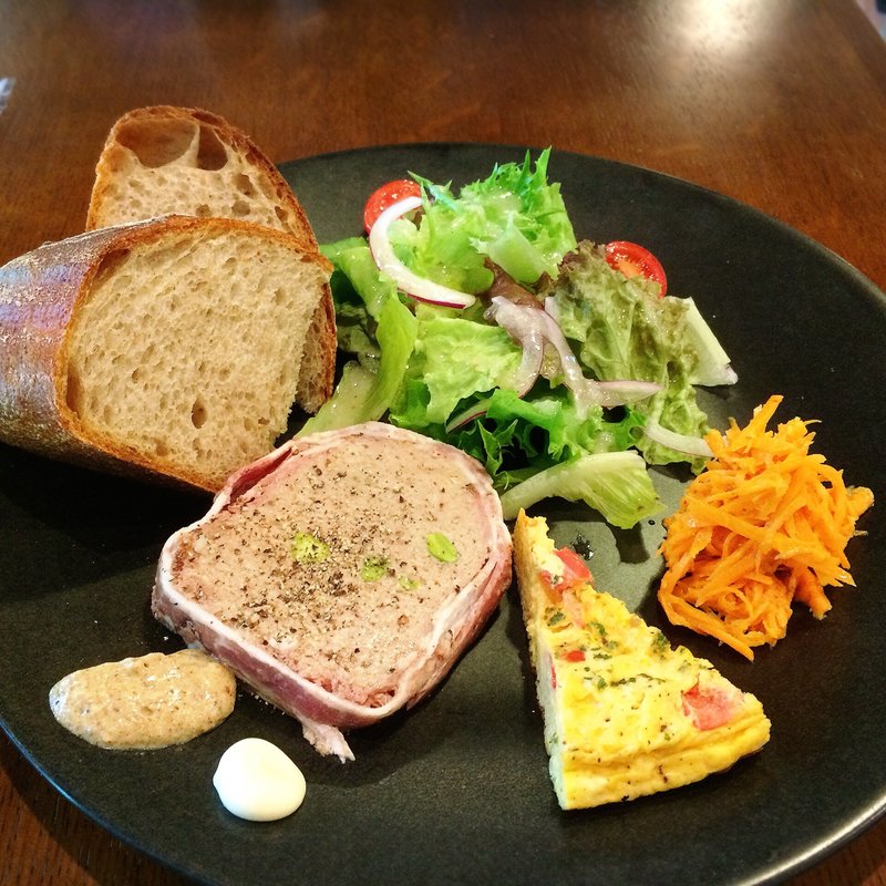 カンパーニュプレート(cafe nest)