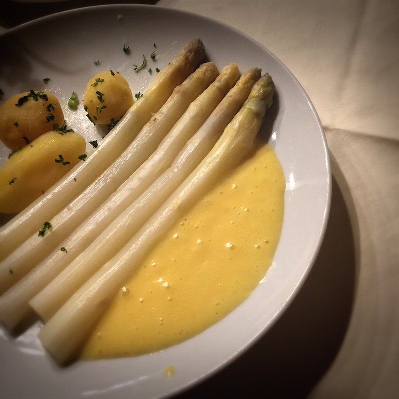 フレッシュアスパラガス(Zum Augustiner)