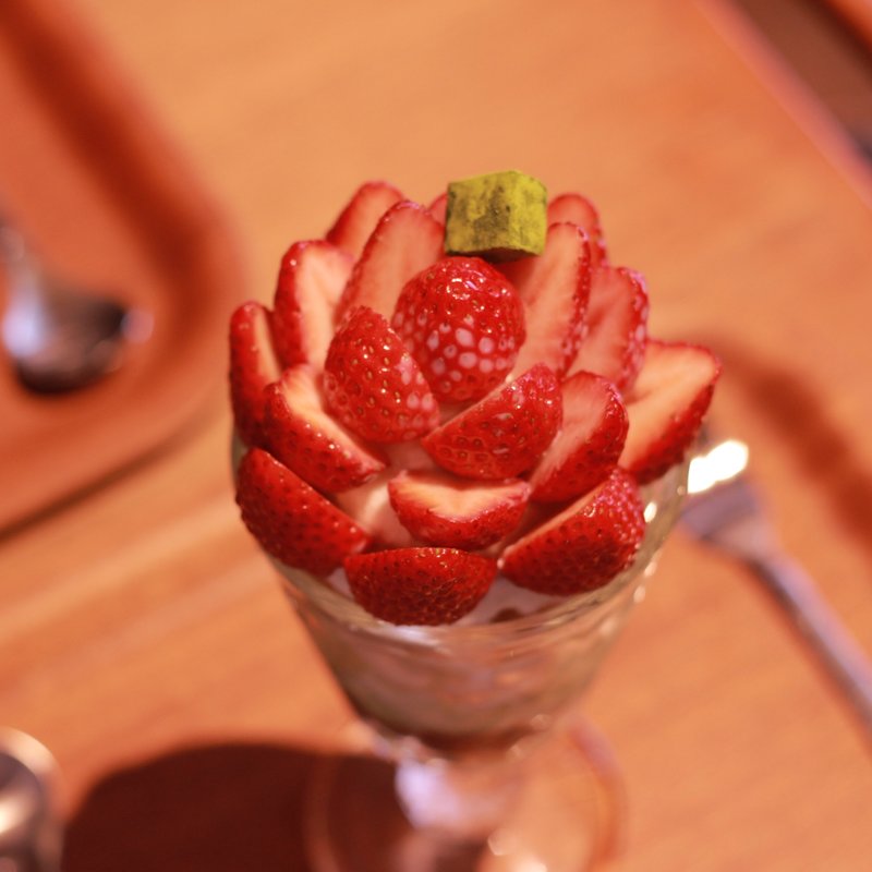 いちごパフェ(みそらやcafe )