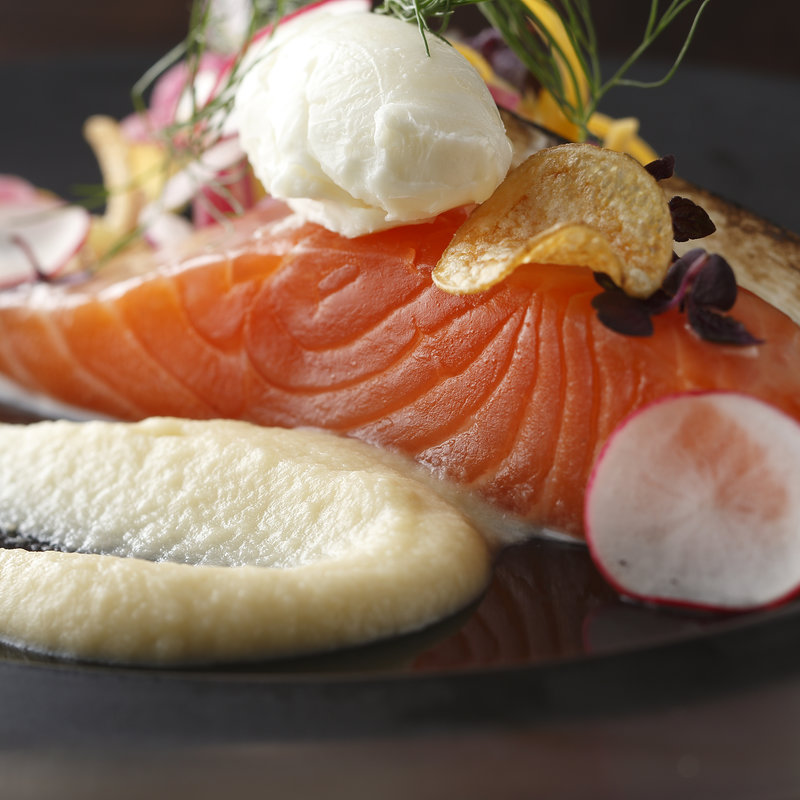 キングサーモンのカルパッチョ(カザン)