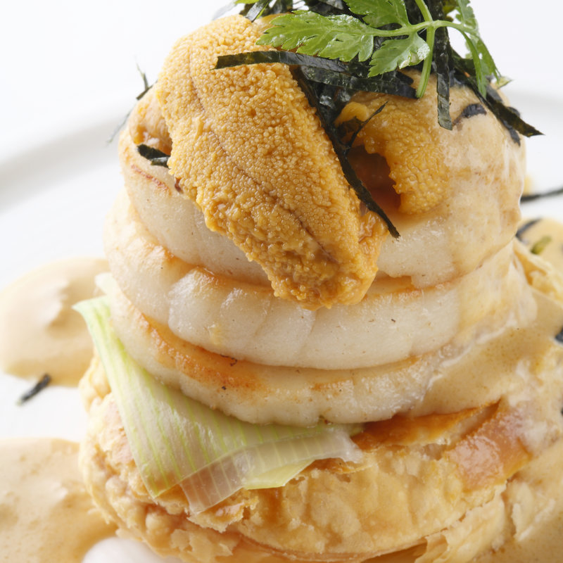 雲丹とホタテのロッシーニ(カザン)