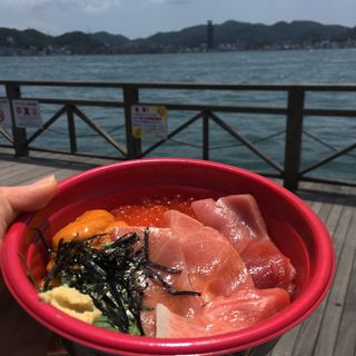 うにいくらトロ丼(唐戸市場)