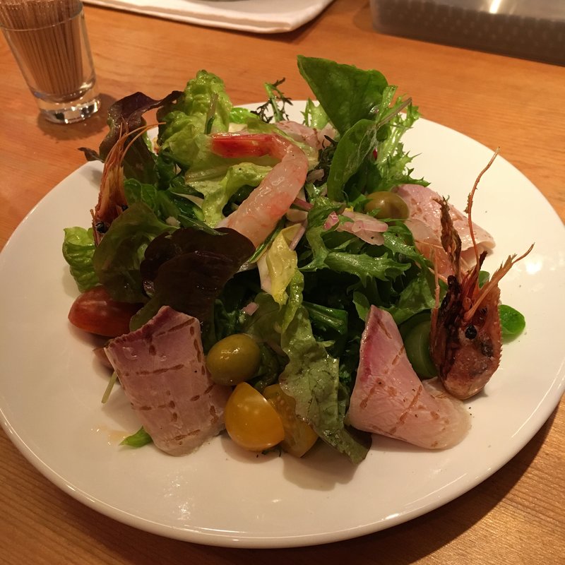 炙りブリの香草サラダ(たこりき)