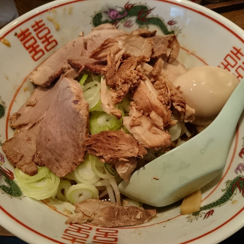 チャーシュー 玉子 背脂そば （ からくない ・ 背脂ふつう ）(東京屋台らーめん 翔竜)