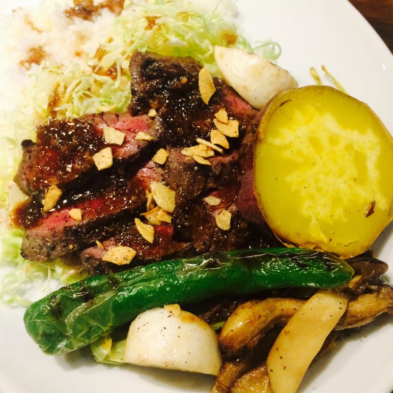 牛ハラミステーキプレート(リュエル ~路地裏の美食ワインバル )