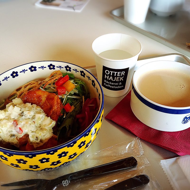 タンドリーチキンのタルタル丼(Otter Hajek)