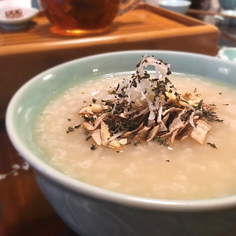 茶葉粥のランチセット(華泰茶荘)