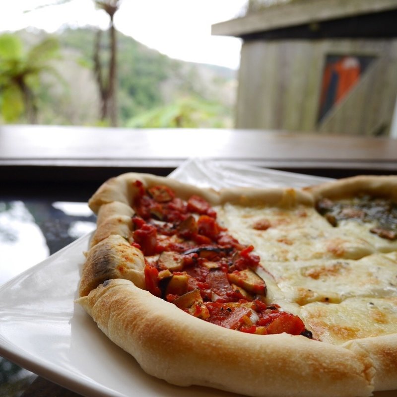 ラスタピザ(Beach rock village)