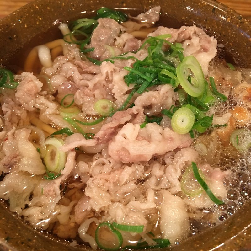 肉かすうどん(かすまる 池田店)