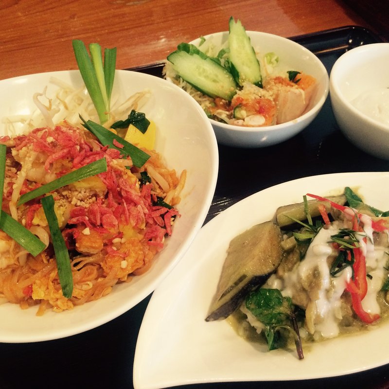 タイ焼きそばセット(ジャスミン タイ 六本木本店)