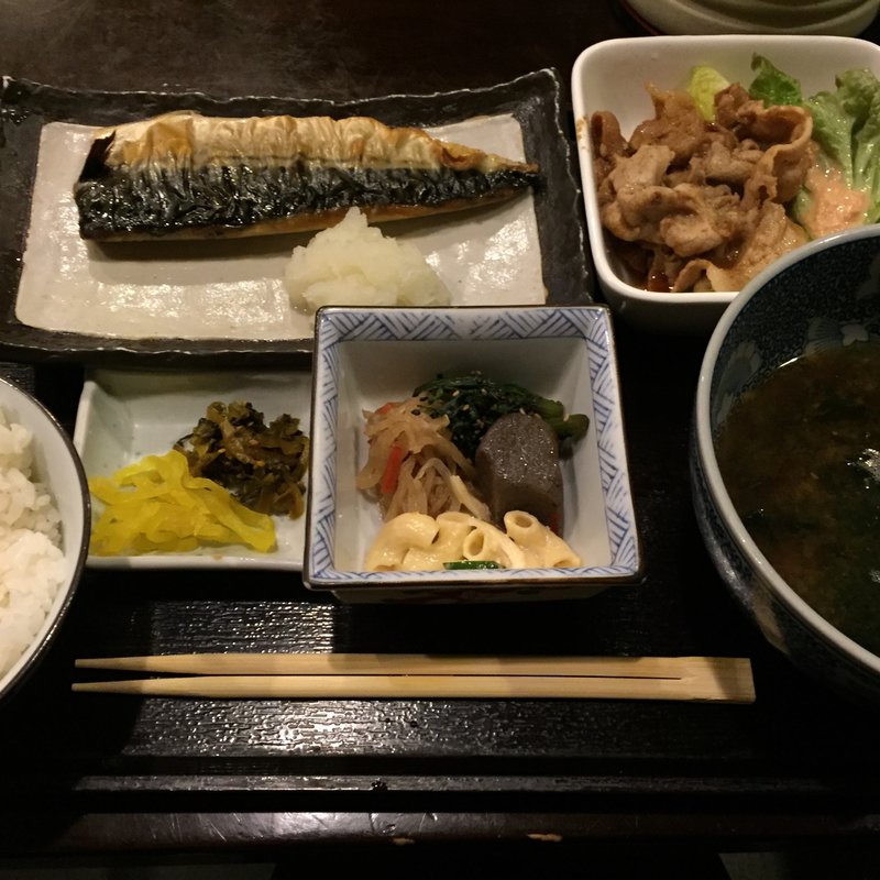 さばの塩焼きとミニ生姜焼き定食(らかん )
