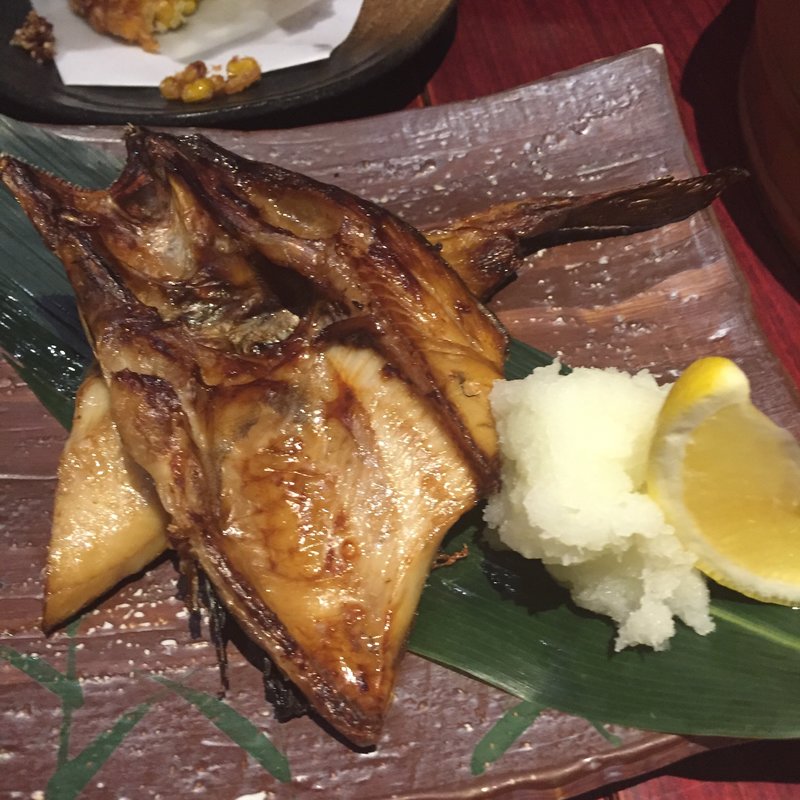 ほっけ 自家製開きの炙り焼き  半身(北海道料理　弁天別館 )