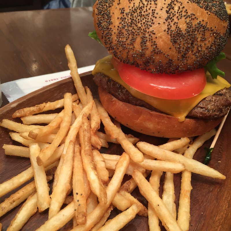 チーズバーガーセット(クアアイナ 三井アウトレットパーク滋賀竜王店 （KUA'AINA）)