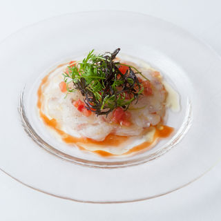 鮮魚のカルパッチョ(LE LUCE)