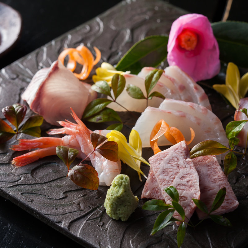 鮮魚と和牛の盛り合わせ(和食・酒 えん 名古屋JRセントラルタワーズ店)
